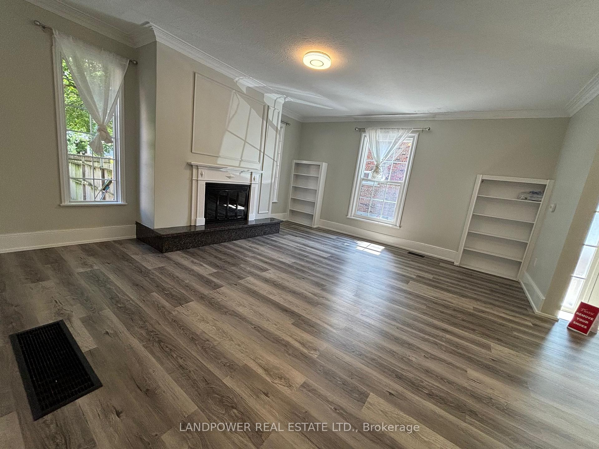 Photo 4 of 35 Jerman Street, Markham, Old Markham Village — HOMEH