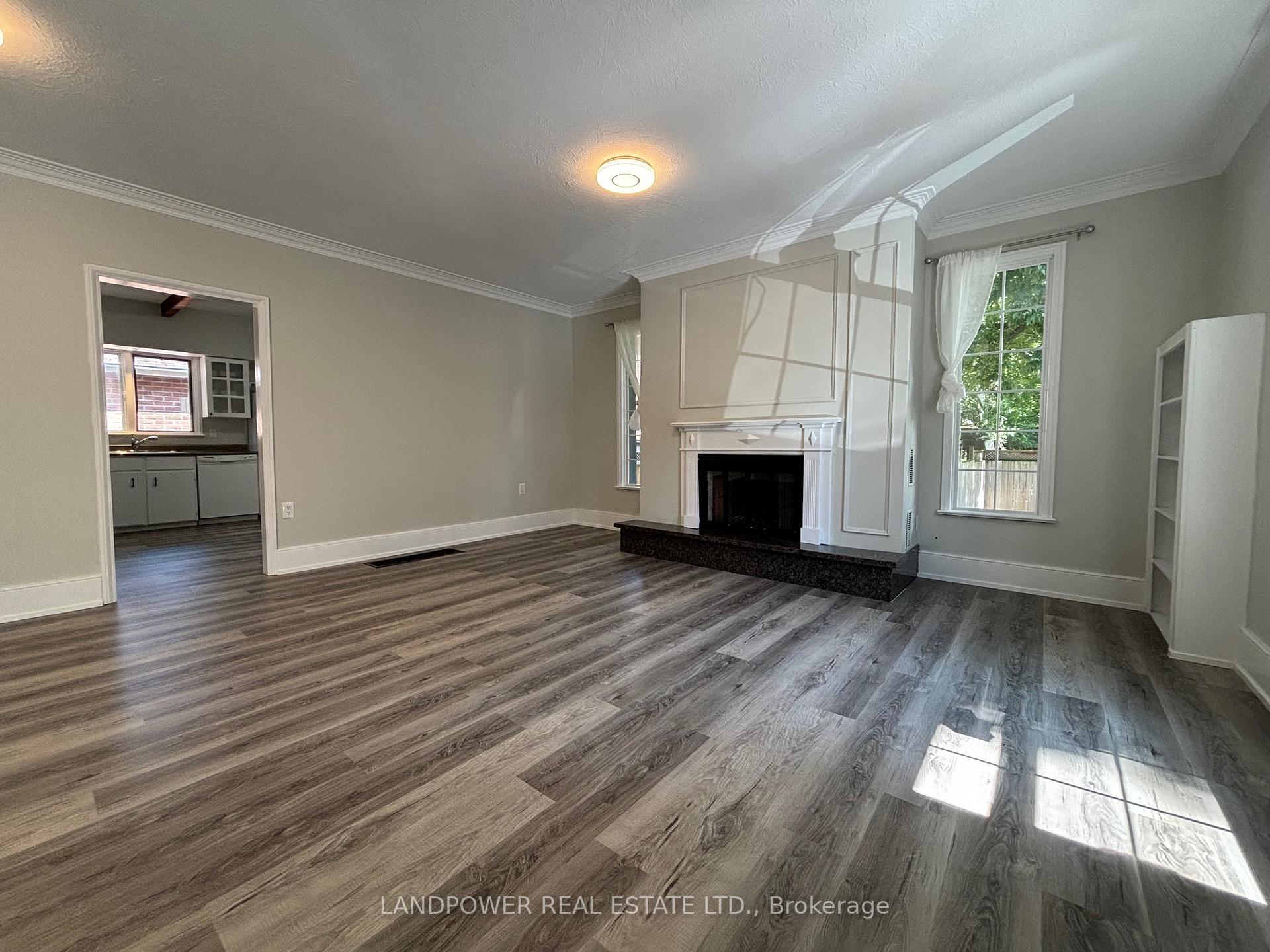 Photo 5 of 35 Jerman Street, Markham, Old Markham Village — HOMEH