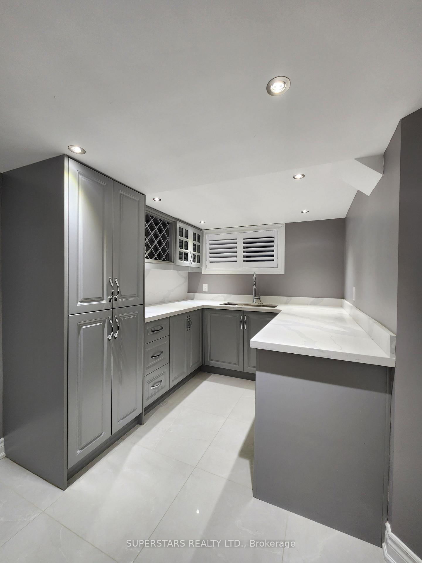 Photo 5 of Unit Basement Portion, 208 Featherstone Avenue, Markham, Middlefield — HOMEH