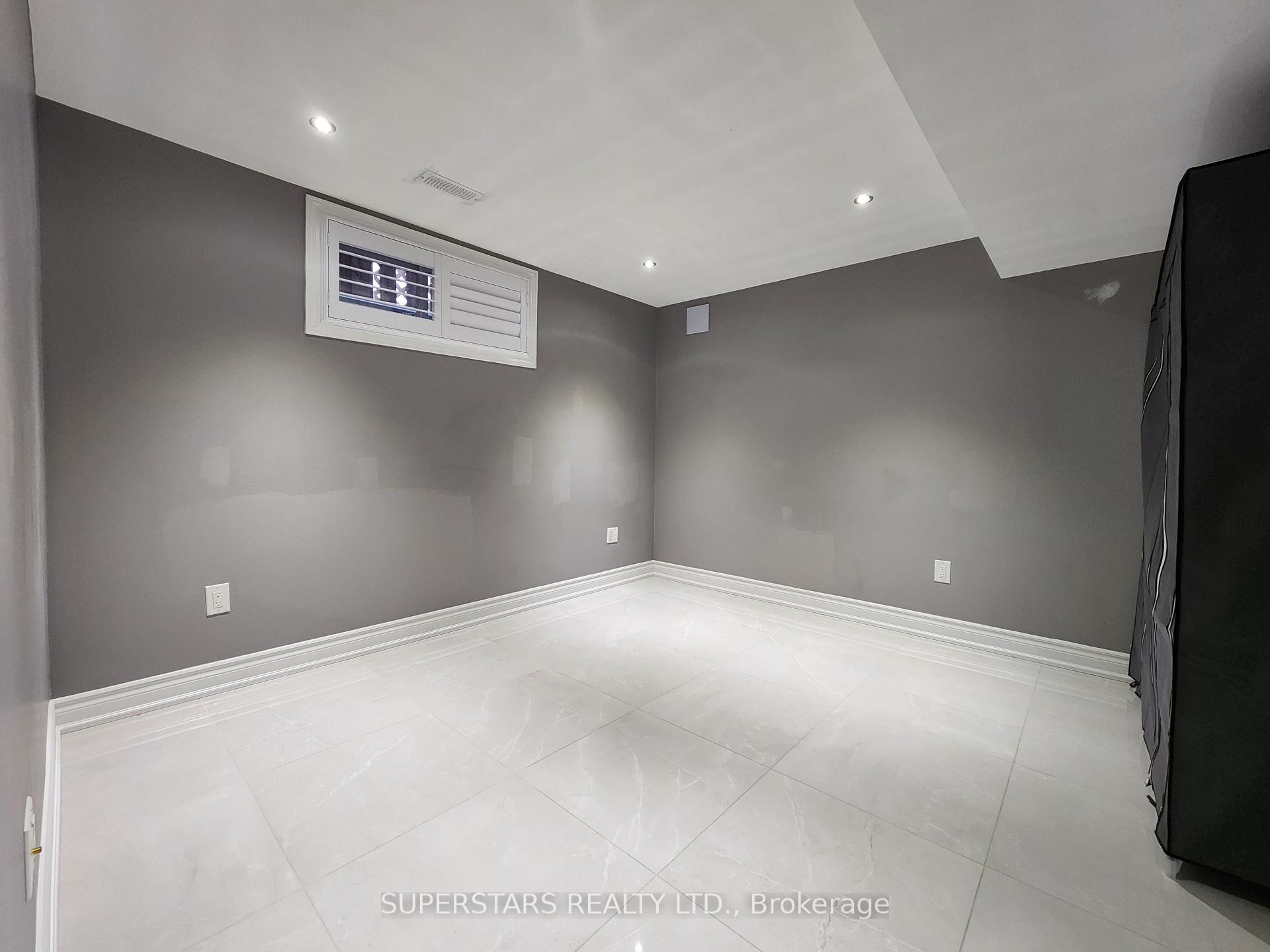 Photo 9 of Unit Basement Portion, 208 Featherstone Avenue, Markham, Middlefield — HOMEH