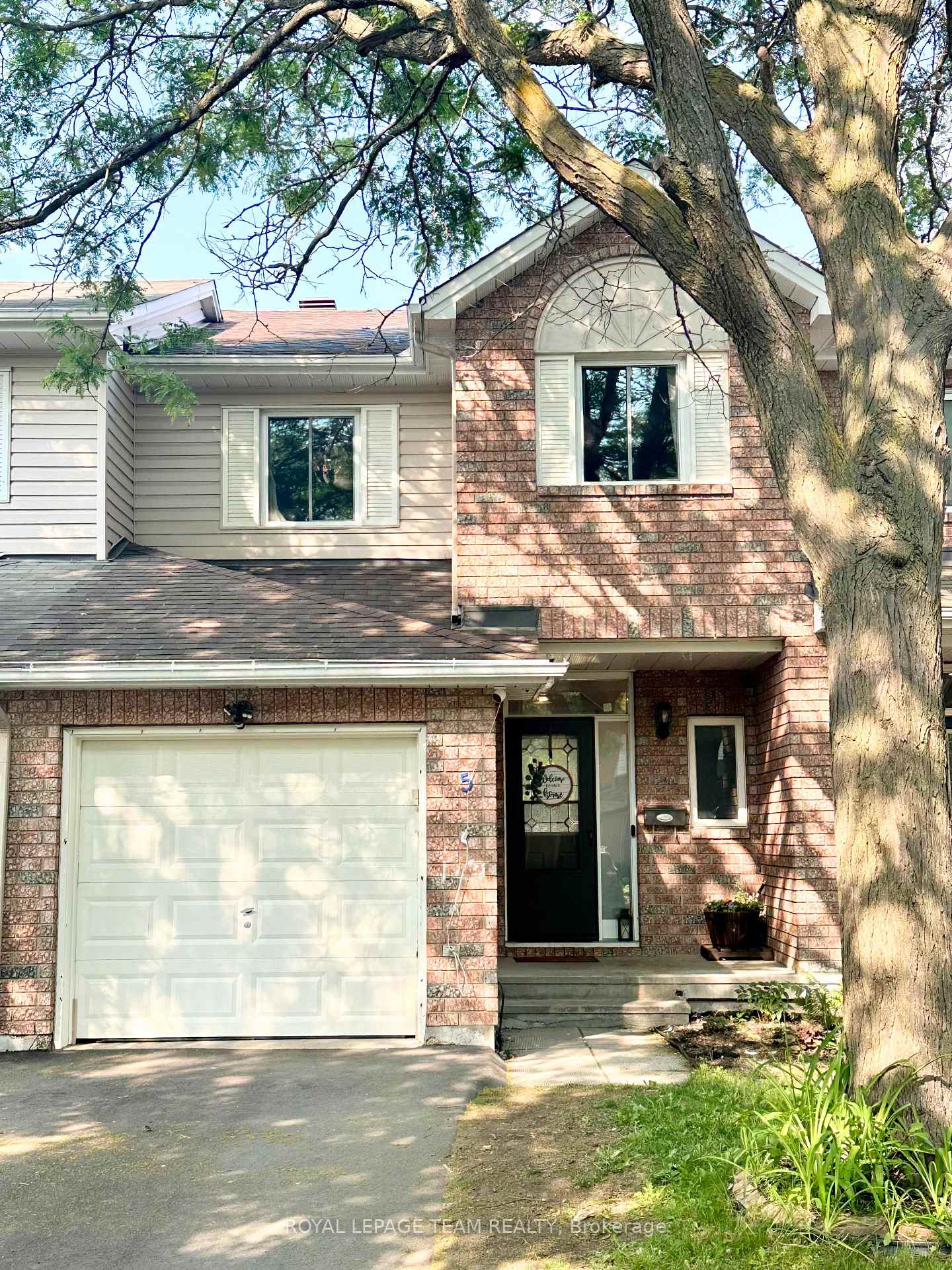 Photo 1 of 5 Sunnybrooke Drive, Ottawa, Kanata - Emerald Meadows/Trailwest — HOMEH