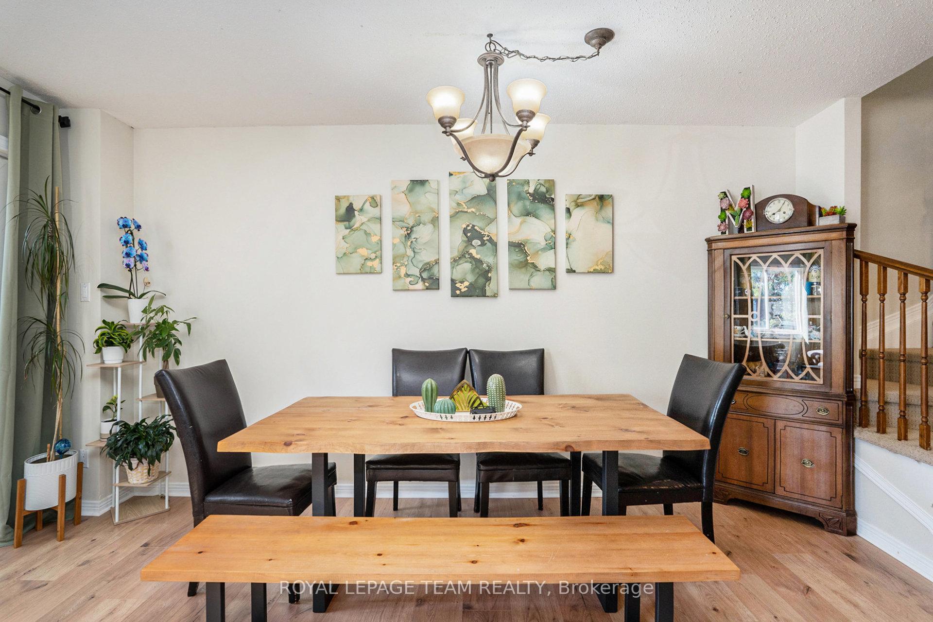 Photo 12 of 5 Sunnybrooke Drive, Ottawa, Kanata - Emerald Meadows/Trailwest — HOMEH