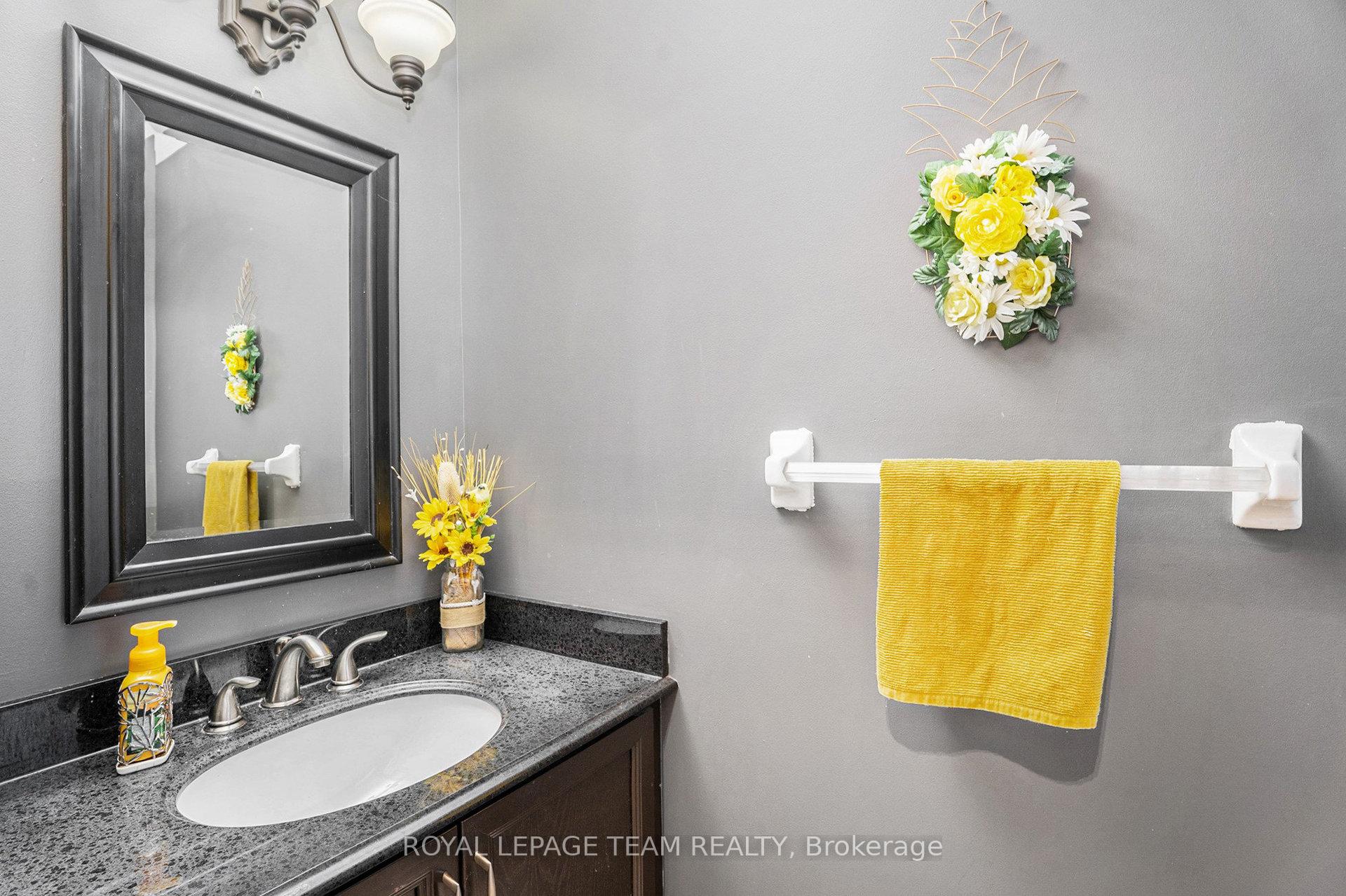 Photo 14 of 5 Sunnybrooke Drive, Ottawa, Kanata - Emerald Meadows/Trailwest — HOMEH
