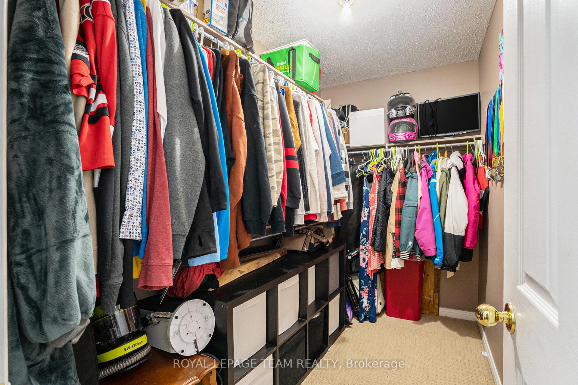 Photo 19 of 5 Sunnybrooke Drive, Ottawa, Kanata - Emerald Meadows/Trailwest — HOMEH