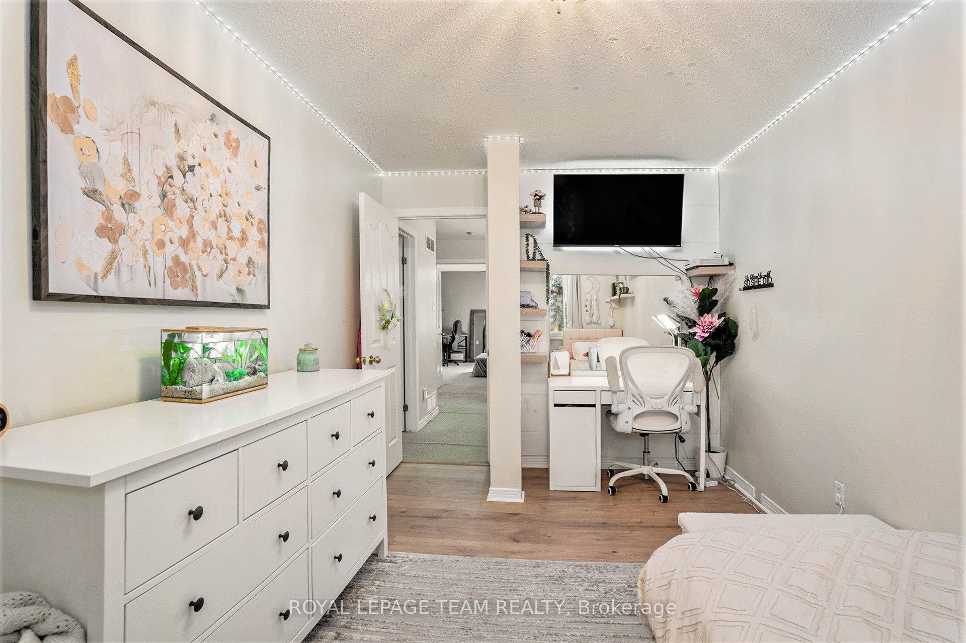Photo 21 of 5 Sunnybrooke Drive, Ottawa, Kanata - Emerald Meadows/Trailwest — HOMEH