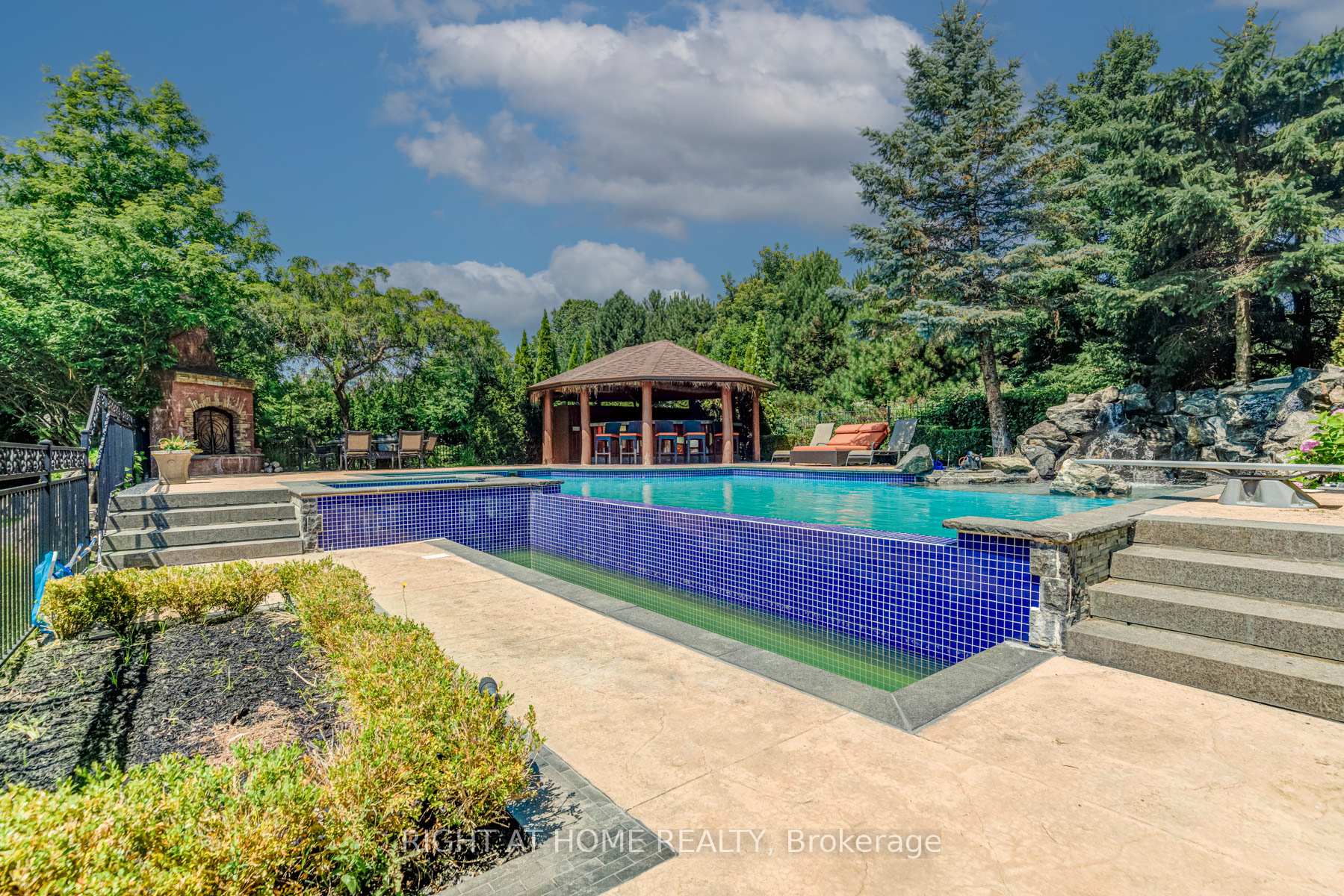 Photo 37 of 104 Angus Glen Boulevard, Markham, Angus Glen — HOMEH