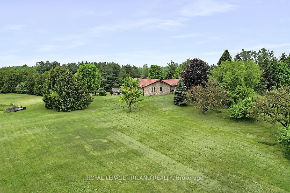 Photo 5 of 9580 Sinclair Drive, Middlesex Centre, Rural Middlesex Centre — HOMEH