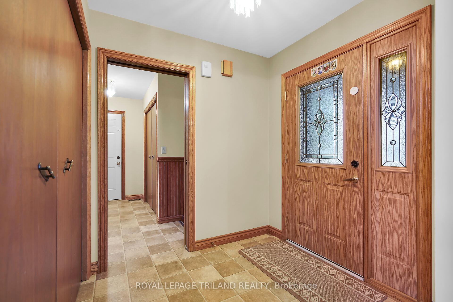 Photo 7 of 9580 Sinclair Drive, Middlesex Centre, Rural Middlesex Centre — HOMEH