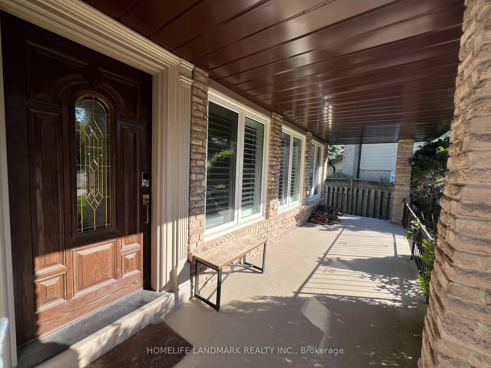 Photo 4 of 58 Liebeck Crescent, Markham, Unionville — HOMEH