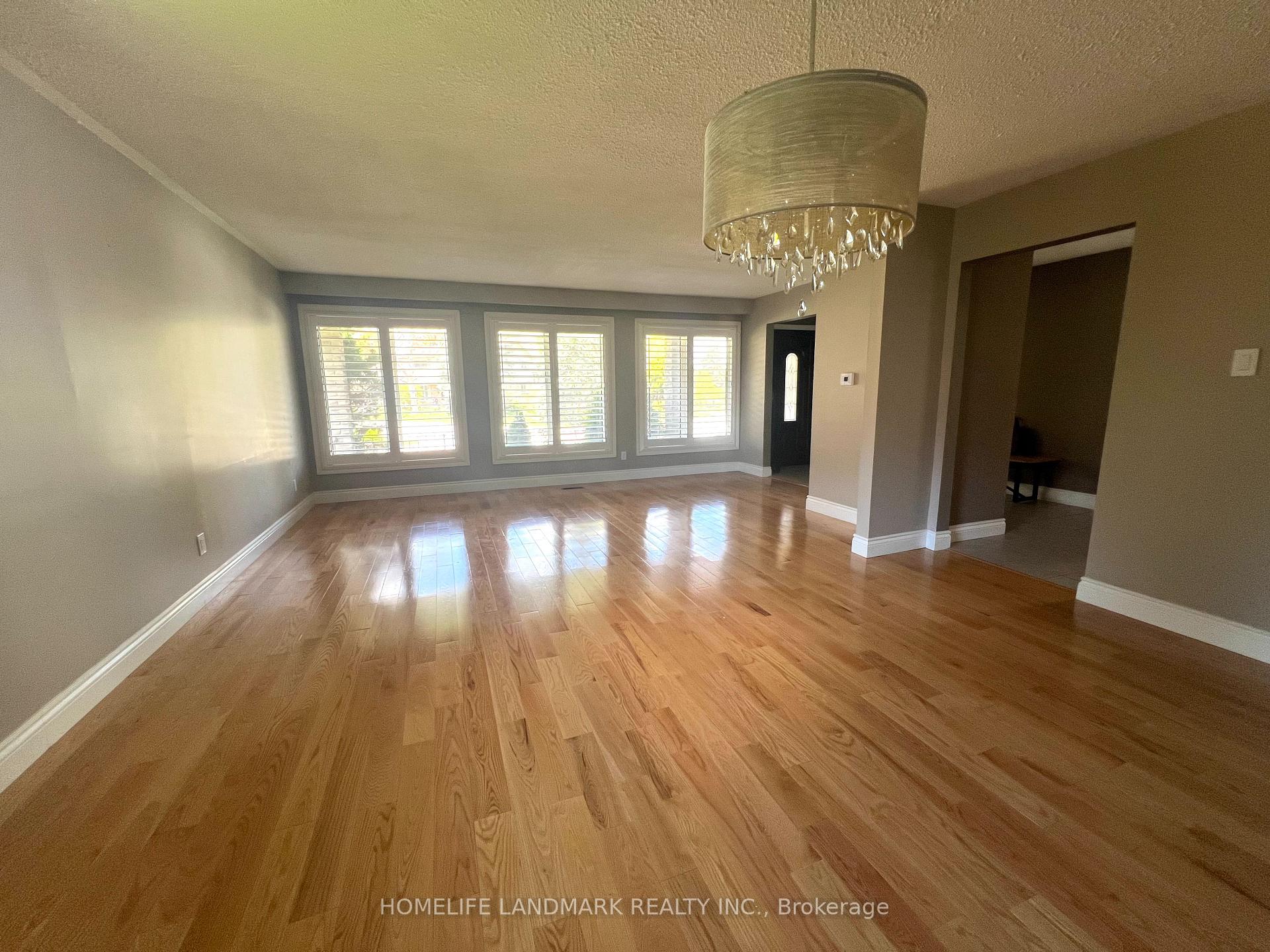 Photo 6 of 58 Liebeck Crescent, Markham, Unionville — HOMEH