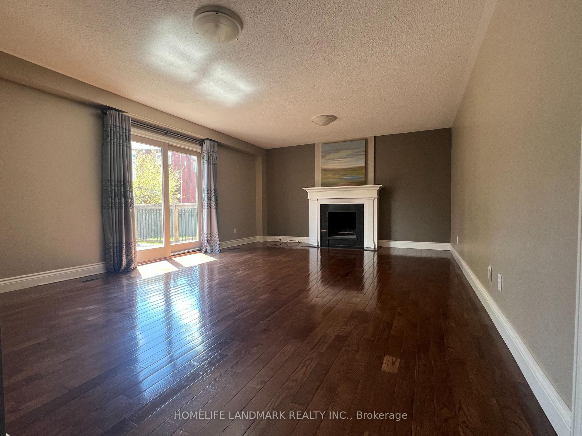 Photo 7 of 58 Liebeck Crescent, Markham, Unionville — HOMEH