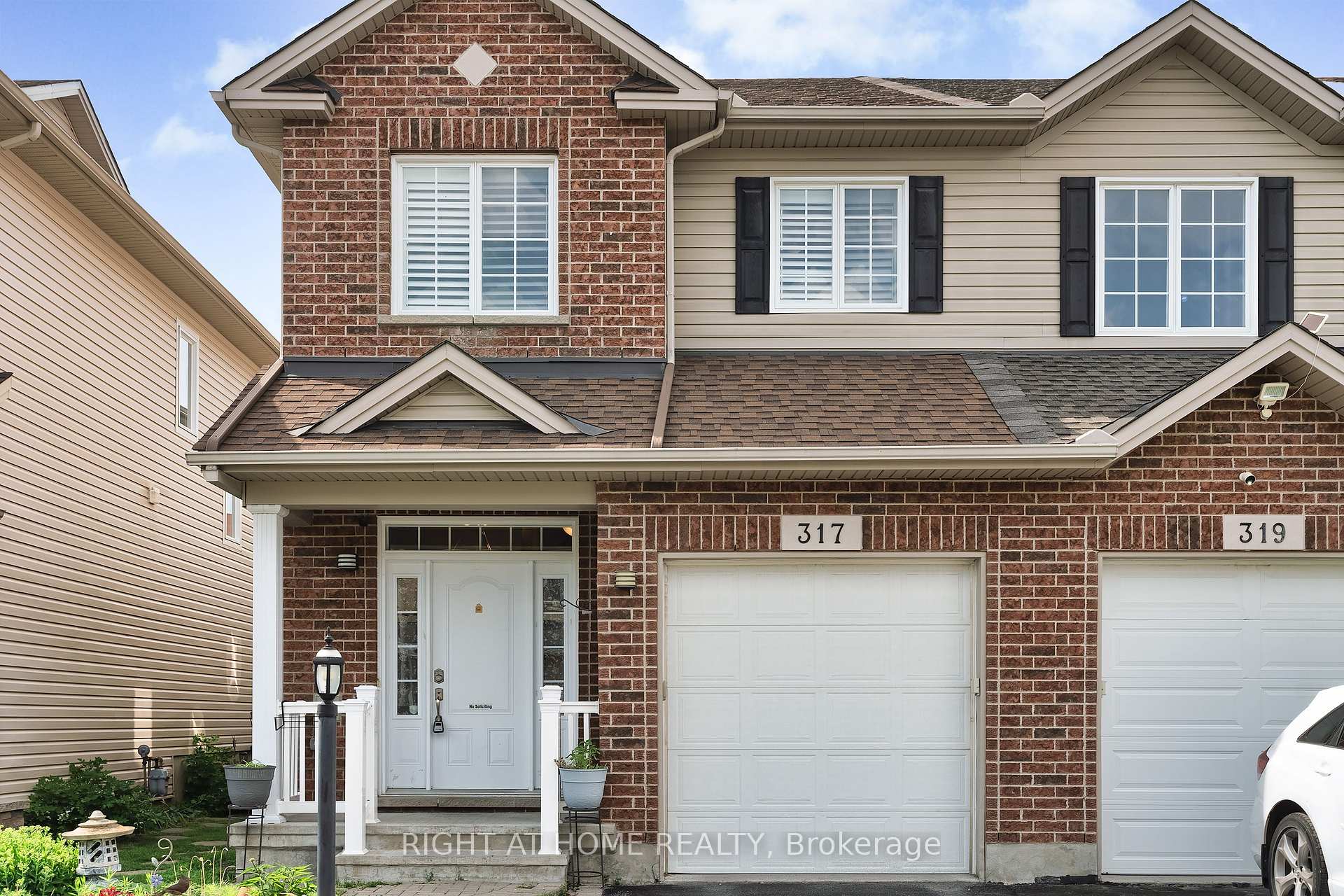 Front of 317 Glenbrae Avenue