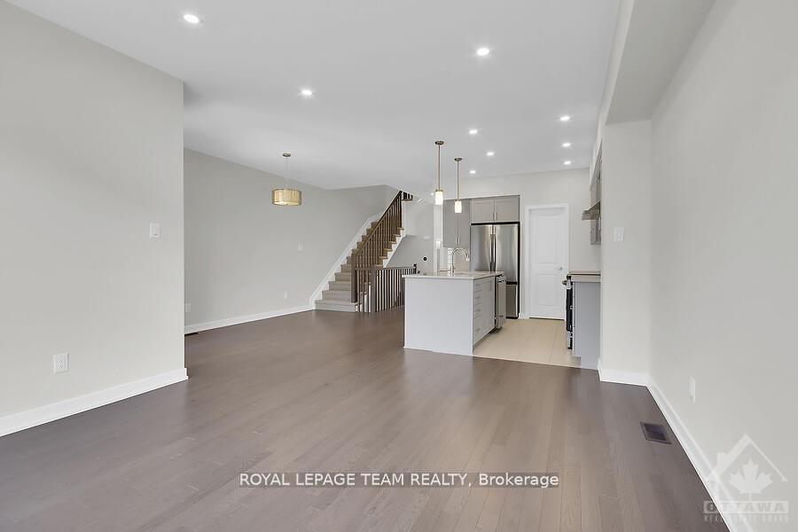 Photo 9 of 179 Bliss Crescent, Ottawa, Kanata - Emerald Meadows/Trailwest — HOMEH