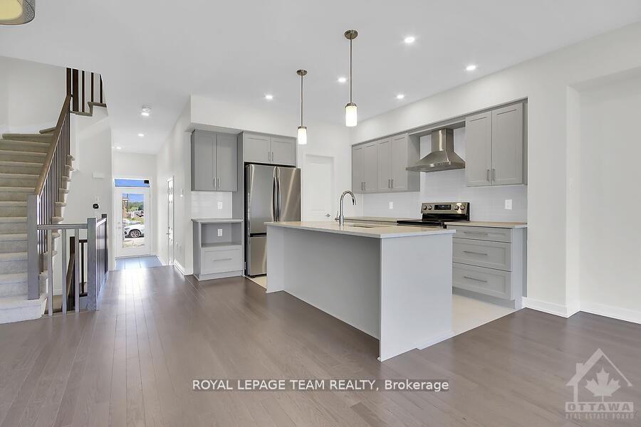 Photo 10 of 179 Bliss Crescent, Ottawa, Kanata - Emerald Meadows/Trailwest — HOMEH