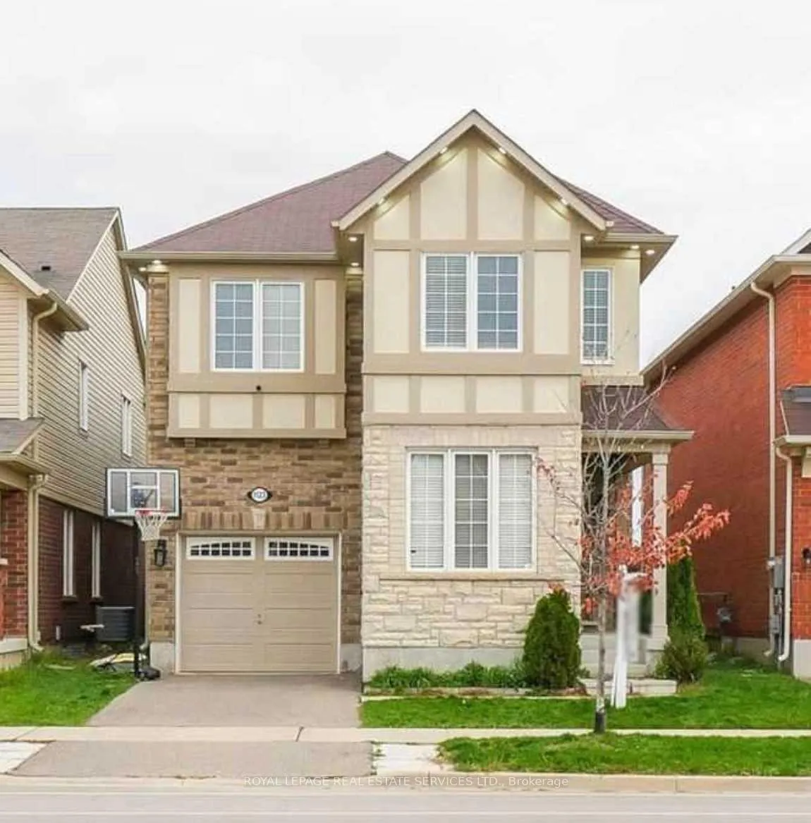 Front of Unit 1123, 1123 Savoline Blvd W