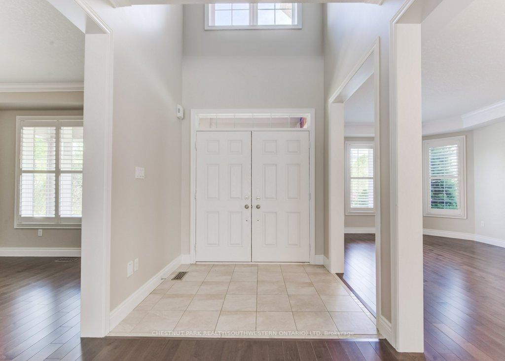 Photo 6 of 252 Edgewater Crescent, Kitchener — HOMEH