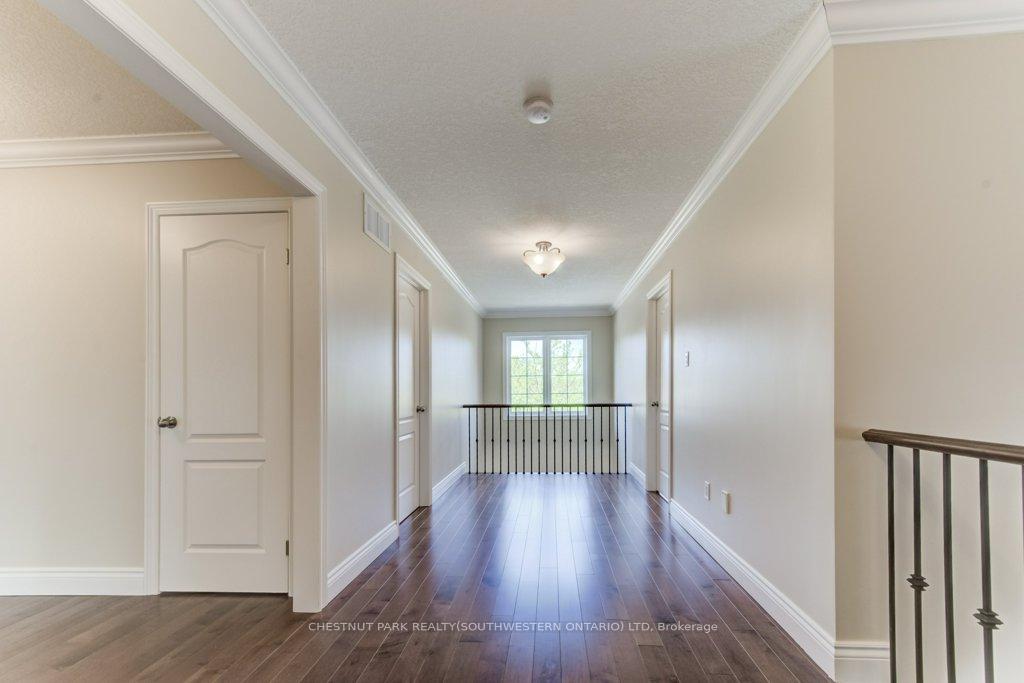 Photo 21 of 252 Edgewater Crescent, Kitchener — HOMEH