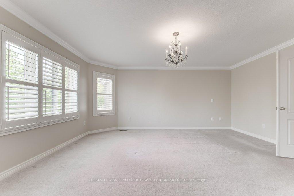 Photo 33 of 252 Edgewater Crescent, Kitchener — HOMEH