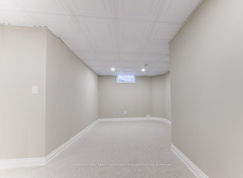 Photo 39 of 252 Edgewater Crescent, Kitchener — HOMEH
