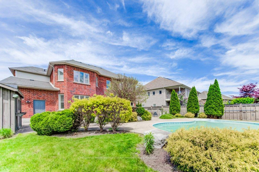 Photo 42 of 252 Edgewater Crescent, Kitchener — HOMEH