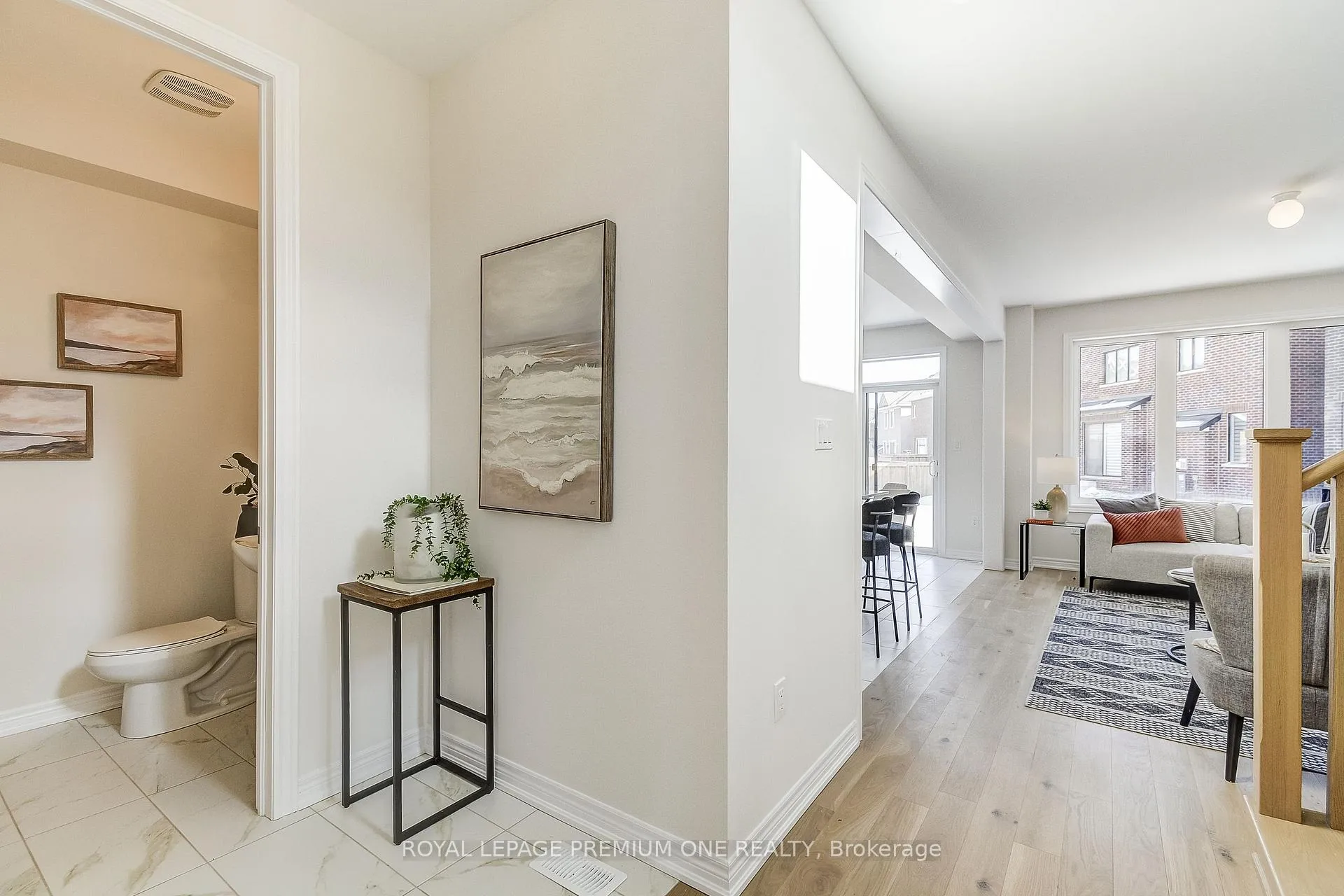 Photo 8 of 432 Kennedy Circle, Milton, Cobban — HOMEH
