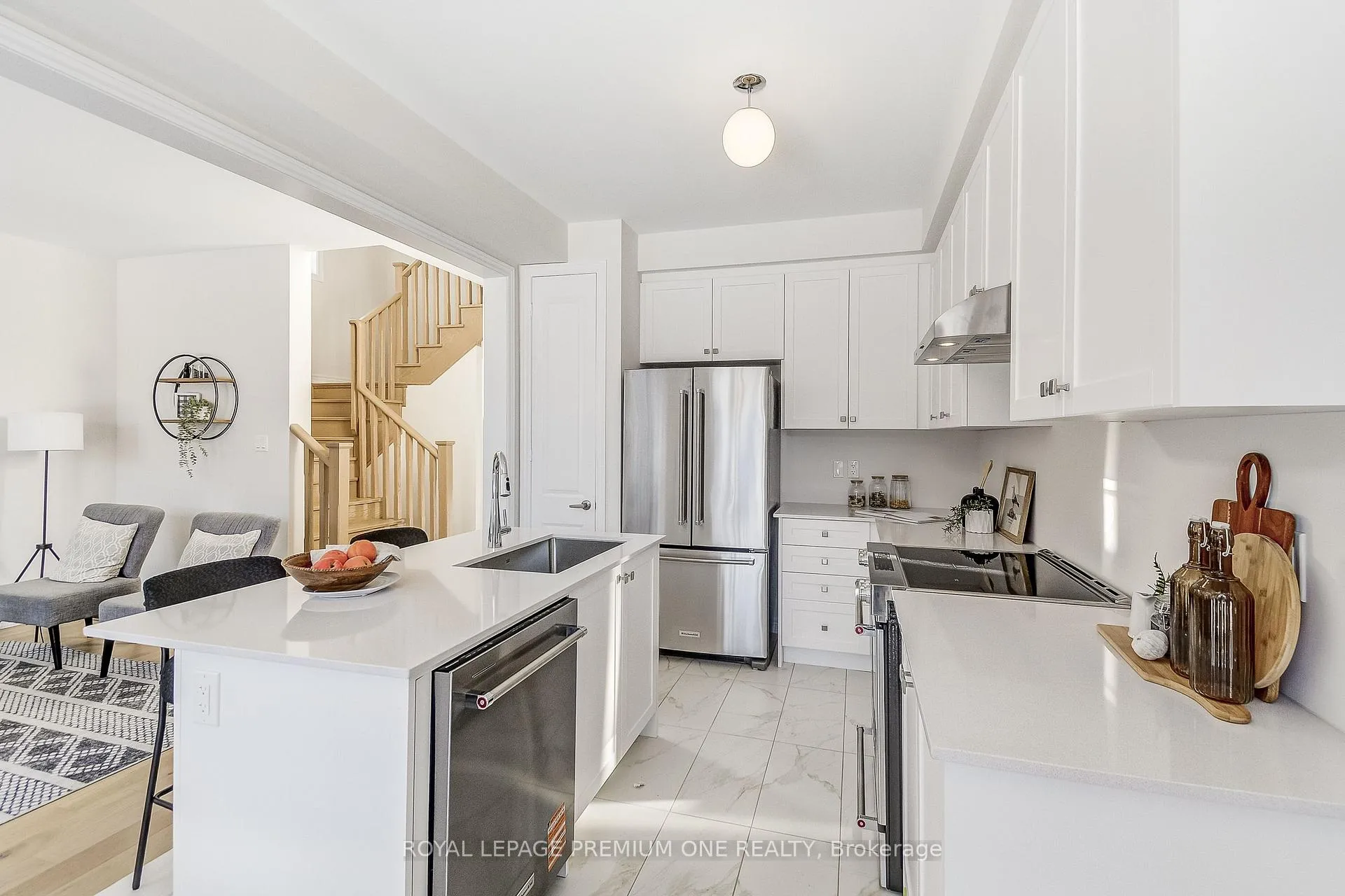 Photo 9 of 432 Kennedy Circle, Milton, Cobban — HOMEH