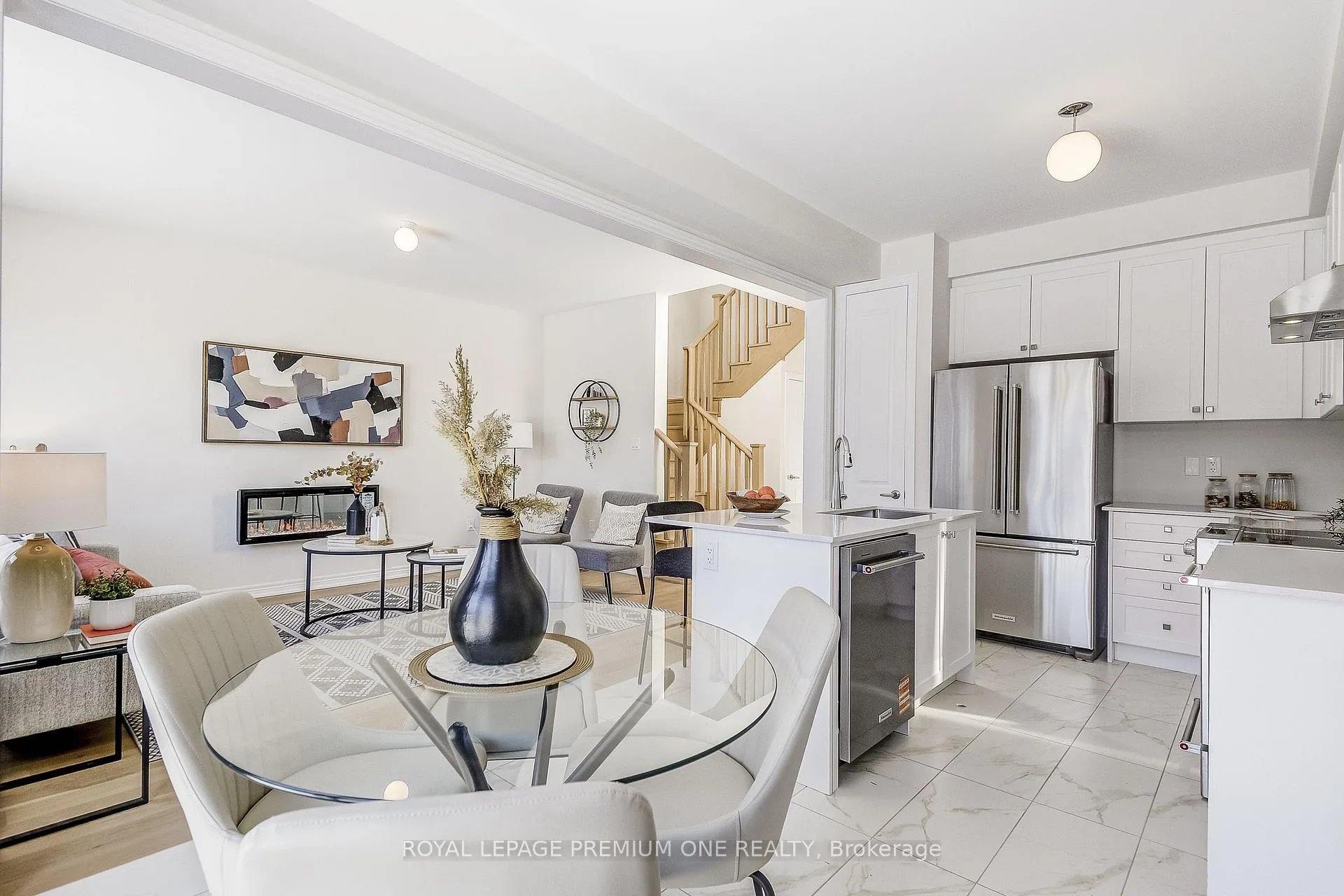 Photo 16 of 432 Kennedy Circle, Milton, Cobban — HOMEH