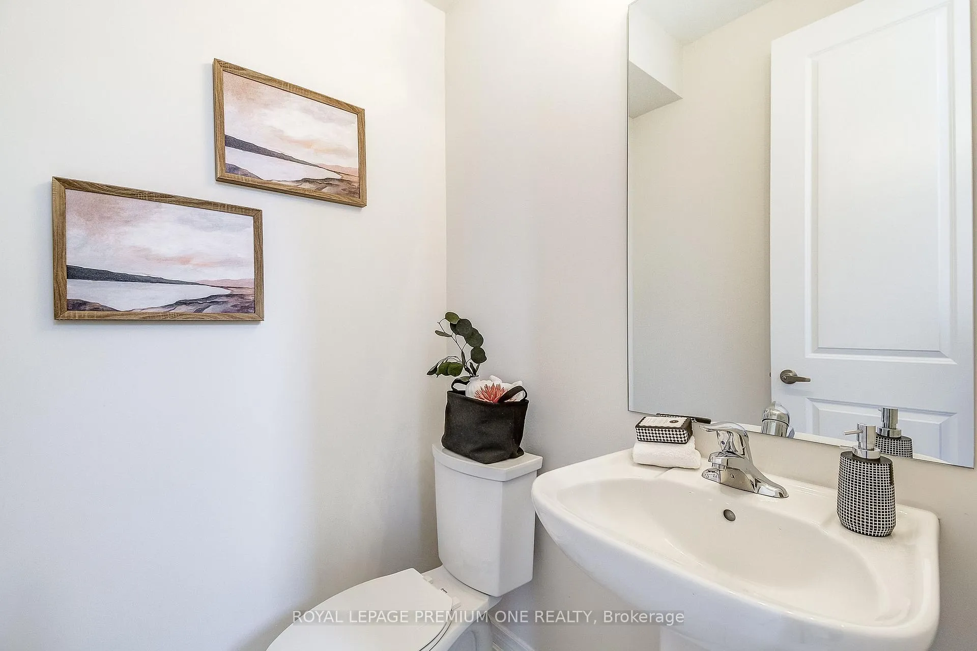 Photo 26 of 432 Kennedy Circle, Milton, Cobban — HOMEH