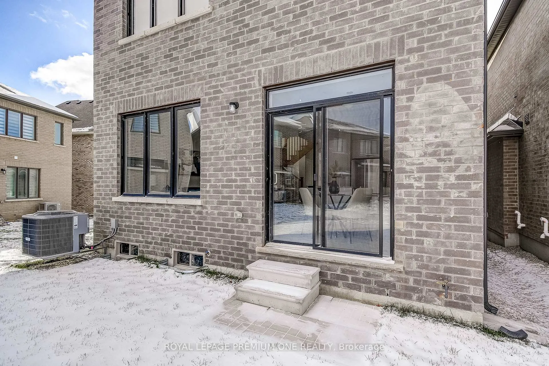 Photo 47 of 432 Kennedy Circle, Milton, Cobban — HOMEH