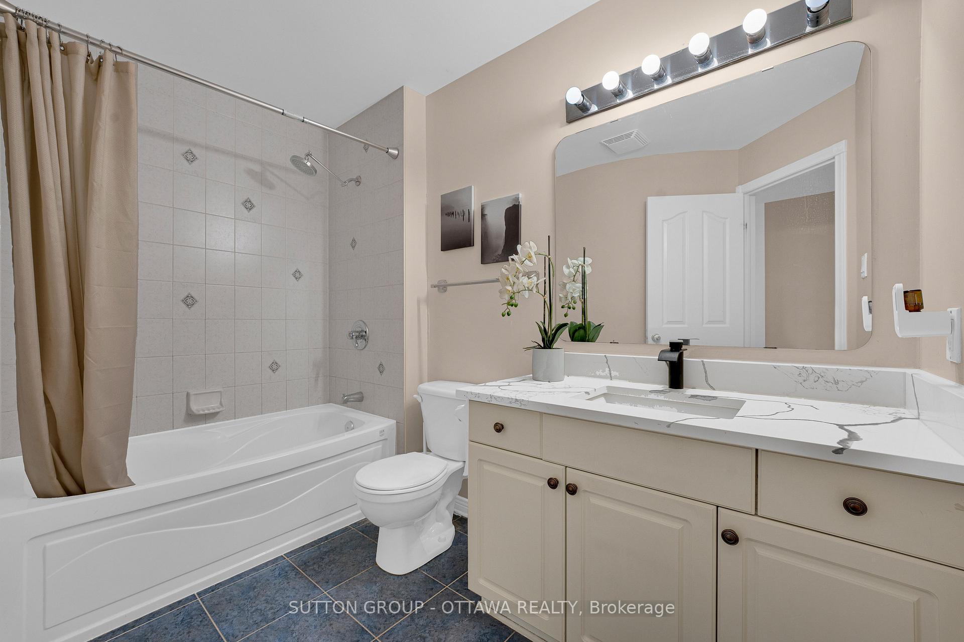 Photo 33 of 8 Dunn Street, Ottawa, Kanata - Beaverbrook — HOMEH