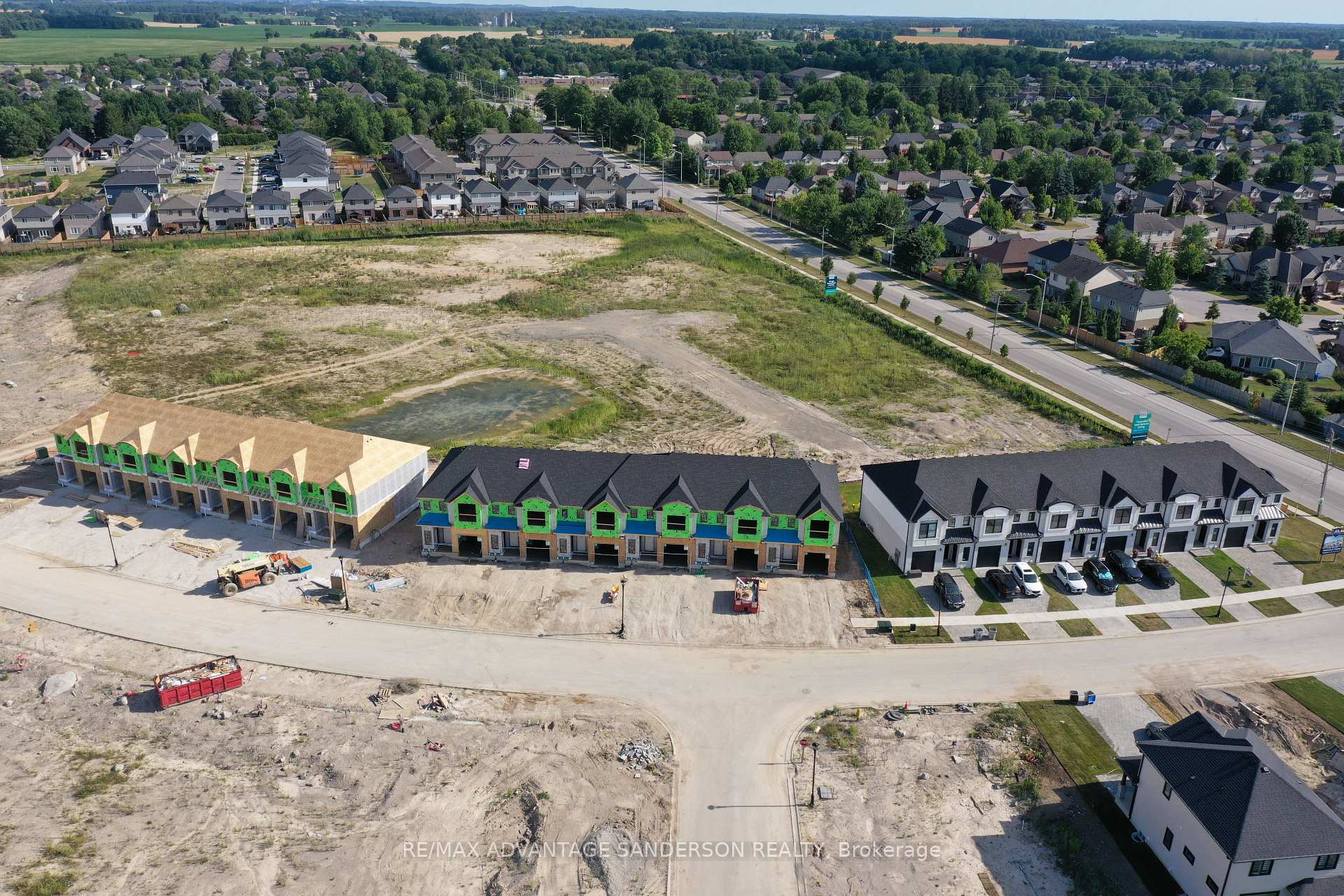 Photo 8 of 207 Bowman Drive, Middlesex Centre, Ilderton — HOMEH