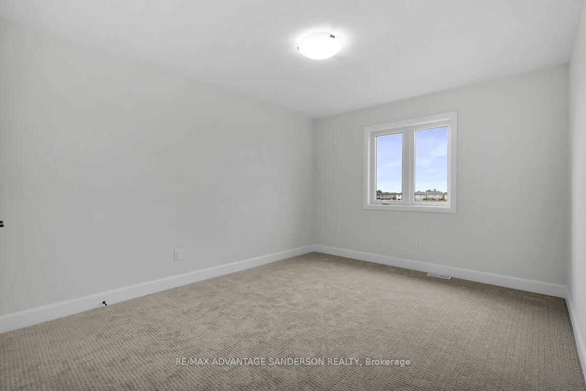 Photo 30 of 207 Bowman Drive, Middlesex Centre, Ilderton — HOMEH