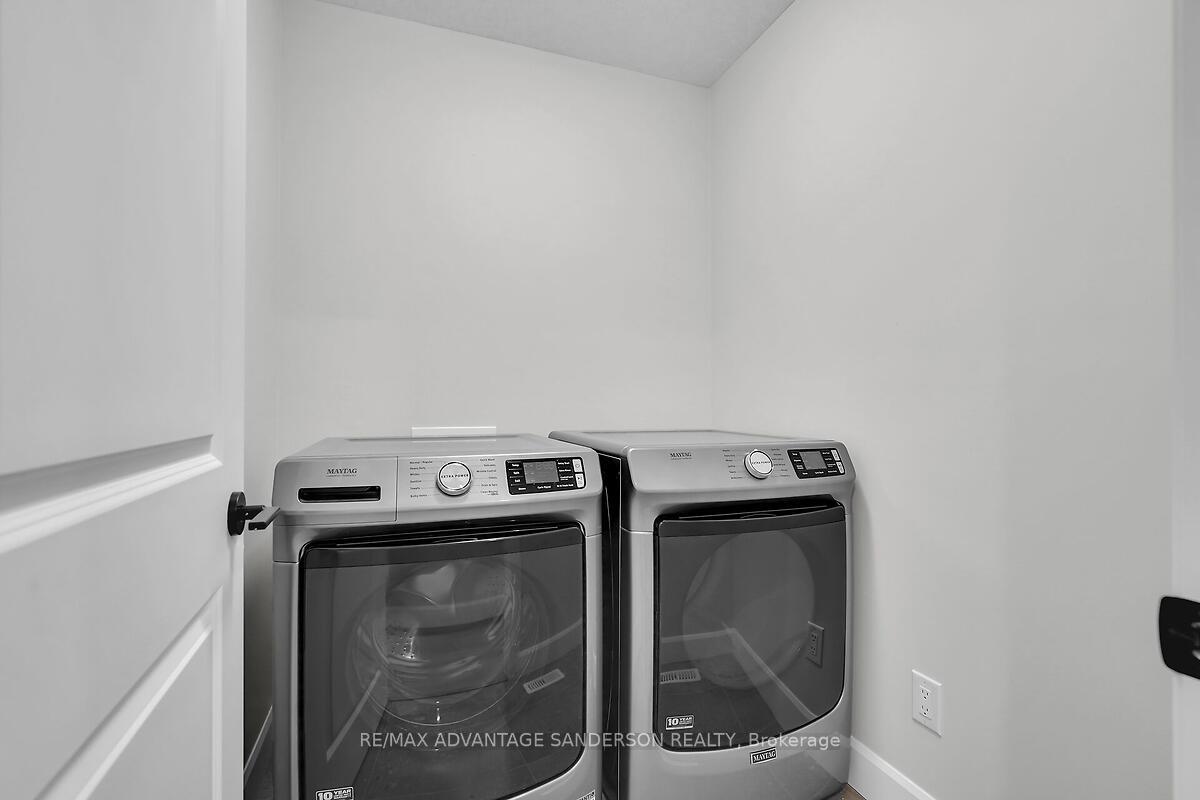 Photo 35 of 207 Bowman Drive, Middlesex Centre, Ilderton — HOMEH