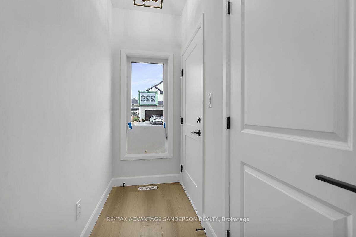 Photo 36 of 207 Bowman Drive, Middlesex Centre, Ilderton — HOMEH
