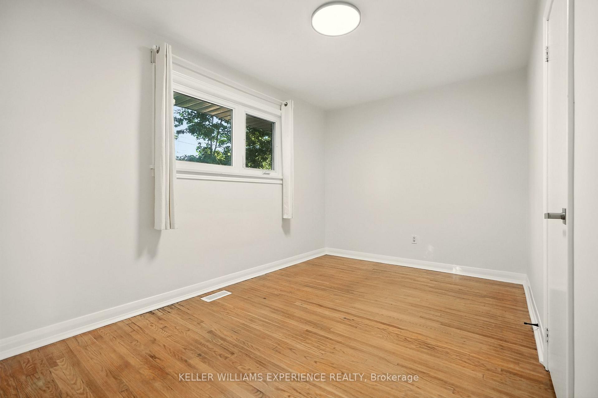 Photo 14 of 263 Scott Street, Midland — HOMEH
