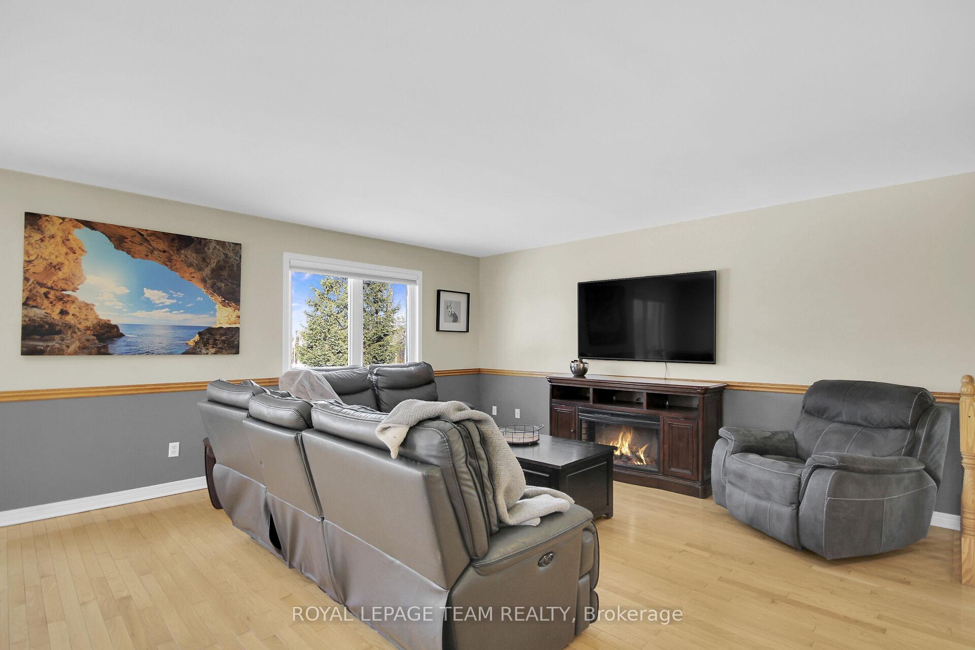 Photo 5 of 955 Macpherson Road, Montague, Montague Twp — HOMEH