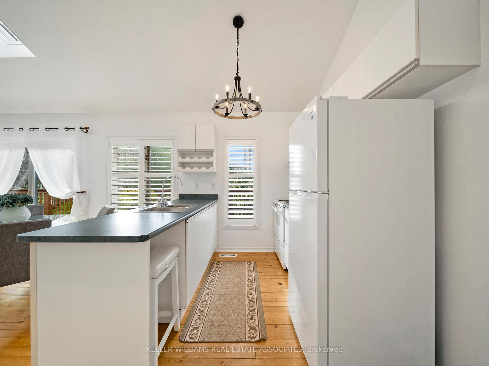 Photo 8 of 1073 Fern Road, Innisfil, Rural Innisfil — HOMEH
