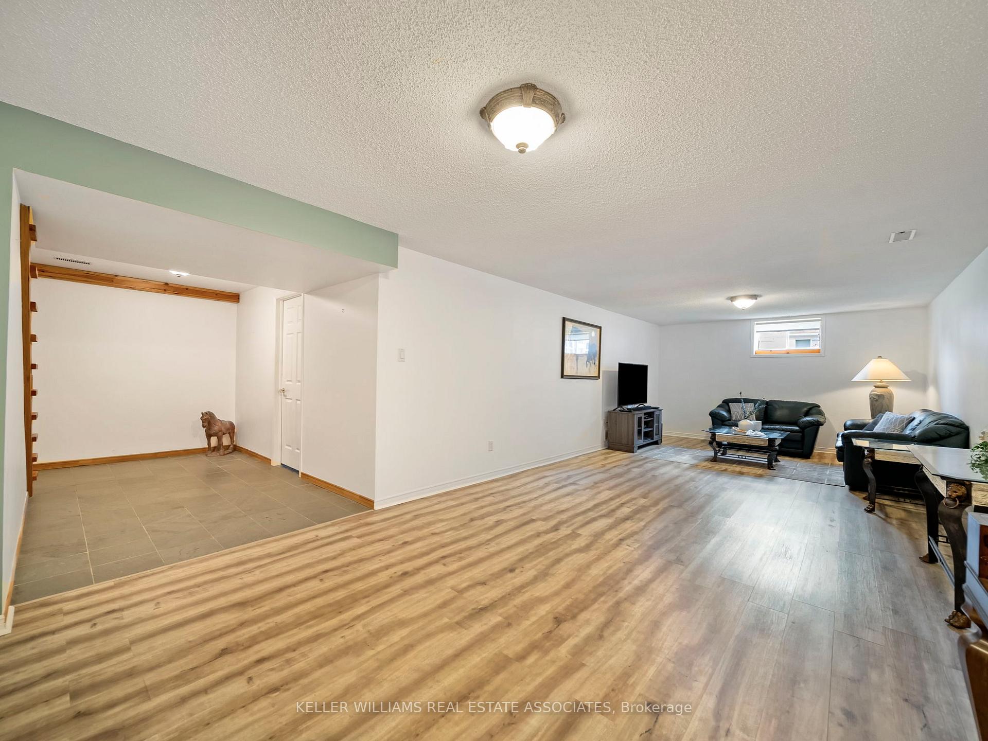 Photo 23 of 1073 Fern Road, Innisfil, Rural Innisfil — HOMEH