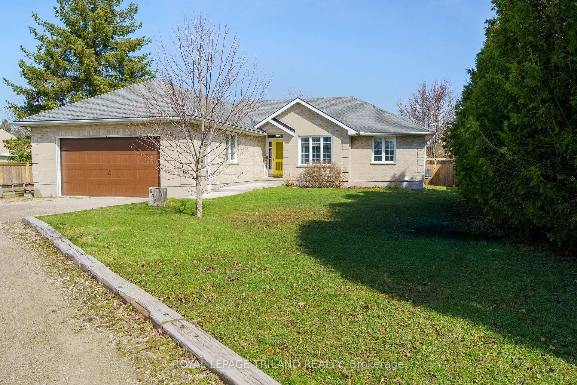 Photo 3 of 6750 Egremont Drive, Middlesex Centre, Melrose — HOMEH