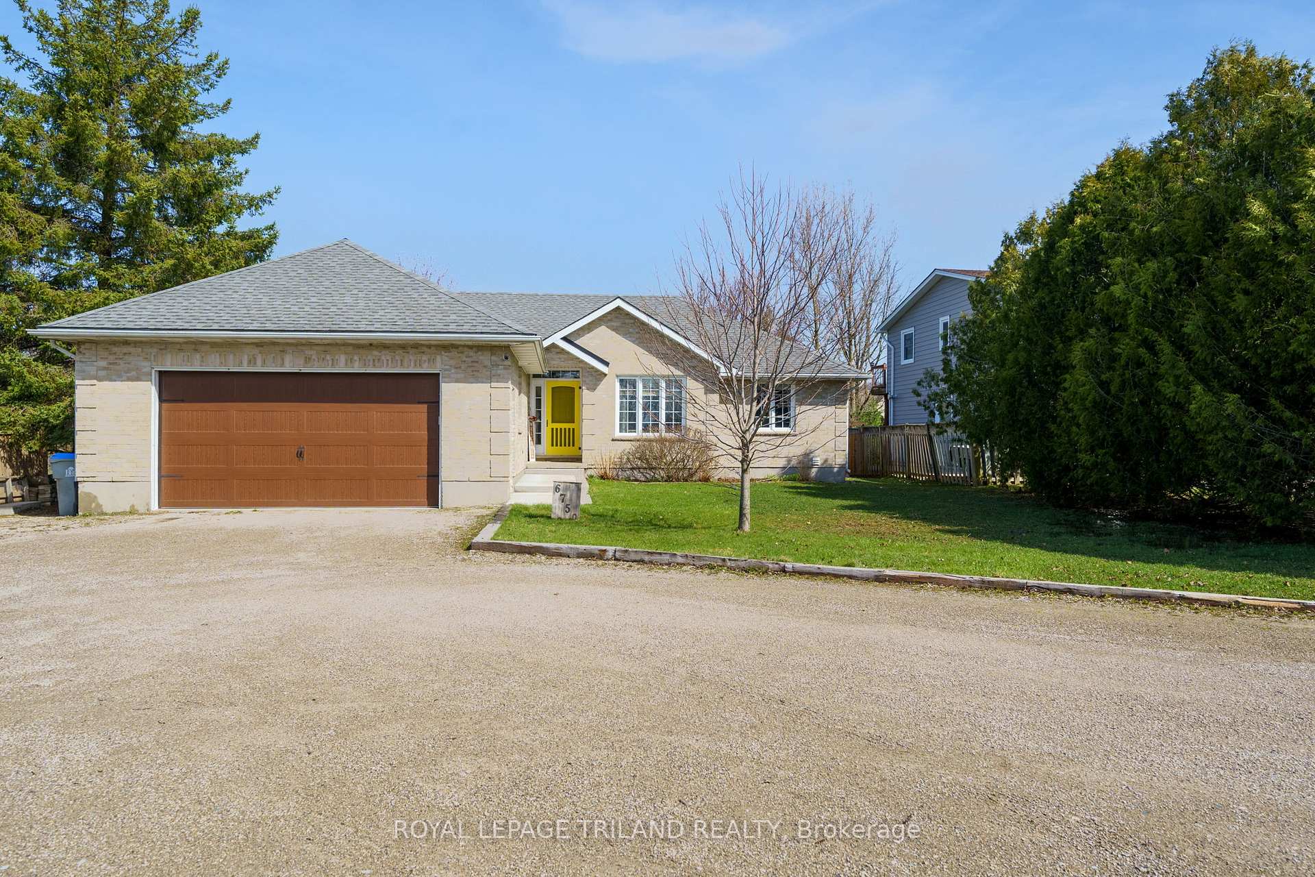 Photo 4 of 6750 Egremont Drive, Middlesex Centre, Melrose — HOMEH