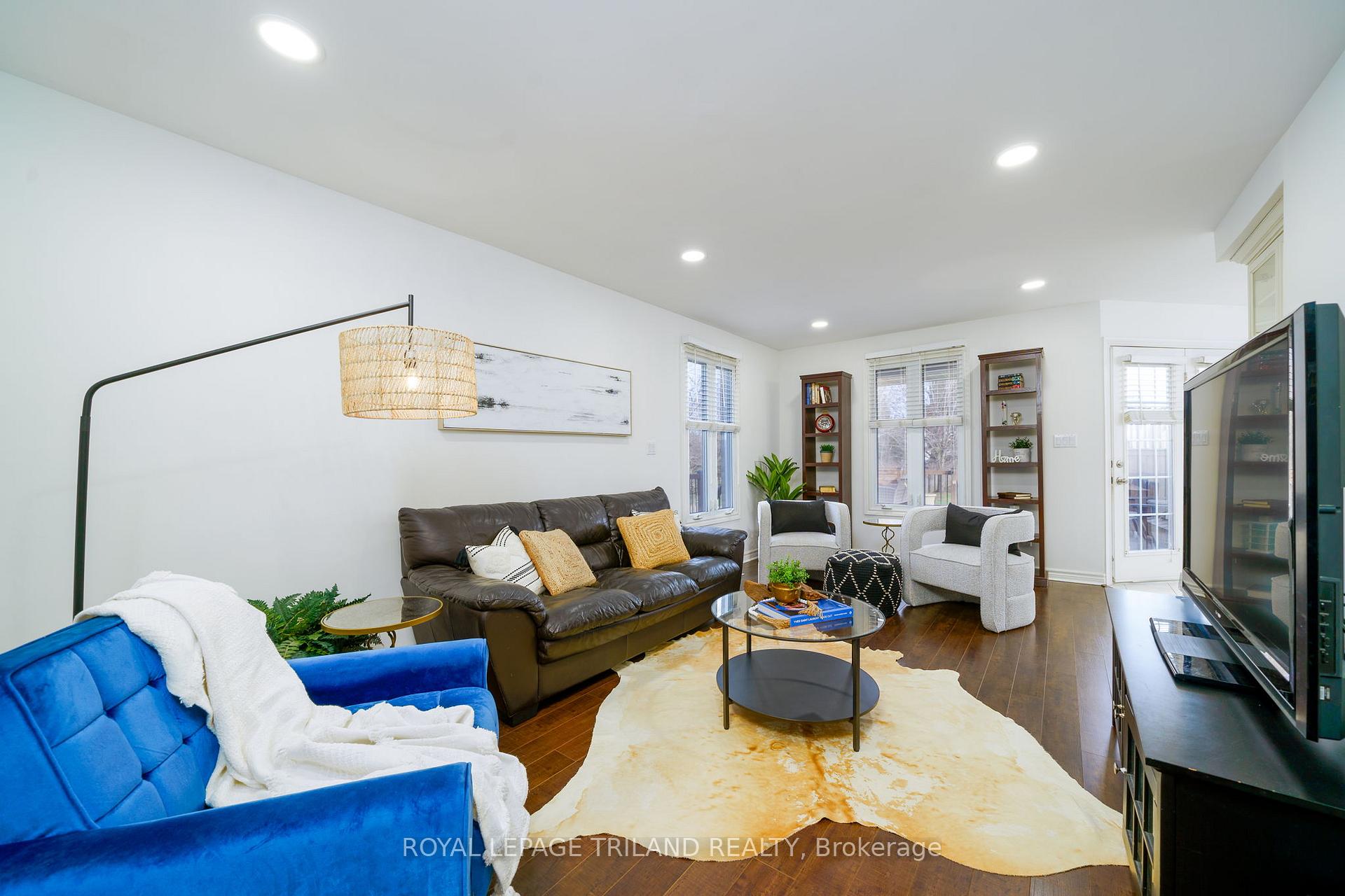 Photo 7 of 6750 Egremont Drive, Middlesex Centre, Melrose — HOMEH