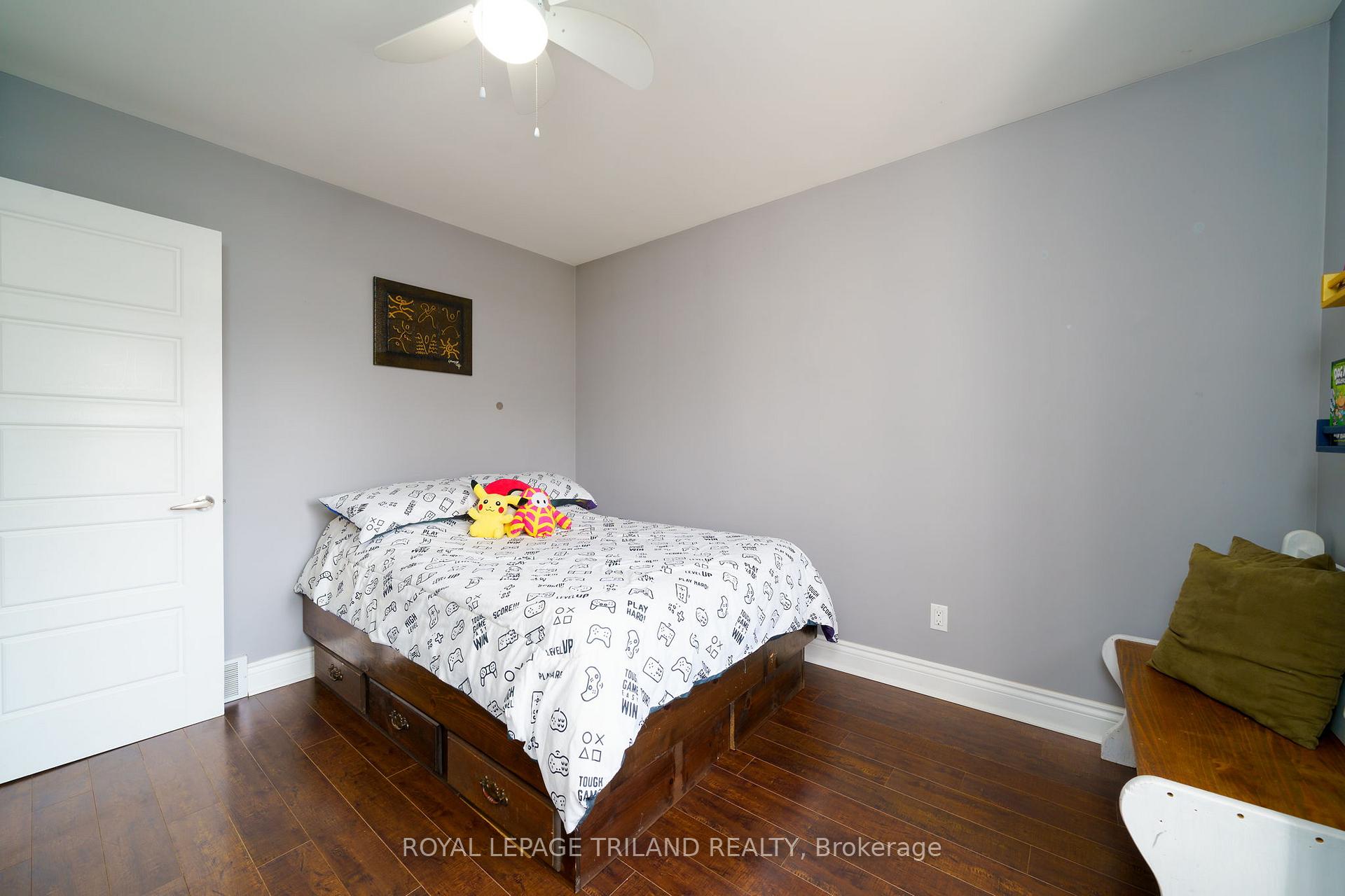 Photo 16 of 6750 Egremont Drive, Middlesex Centre, Melrose — HOMEH
