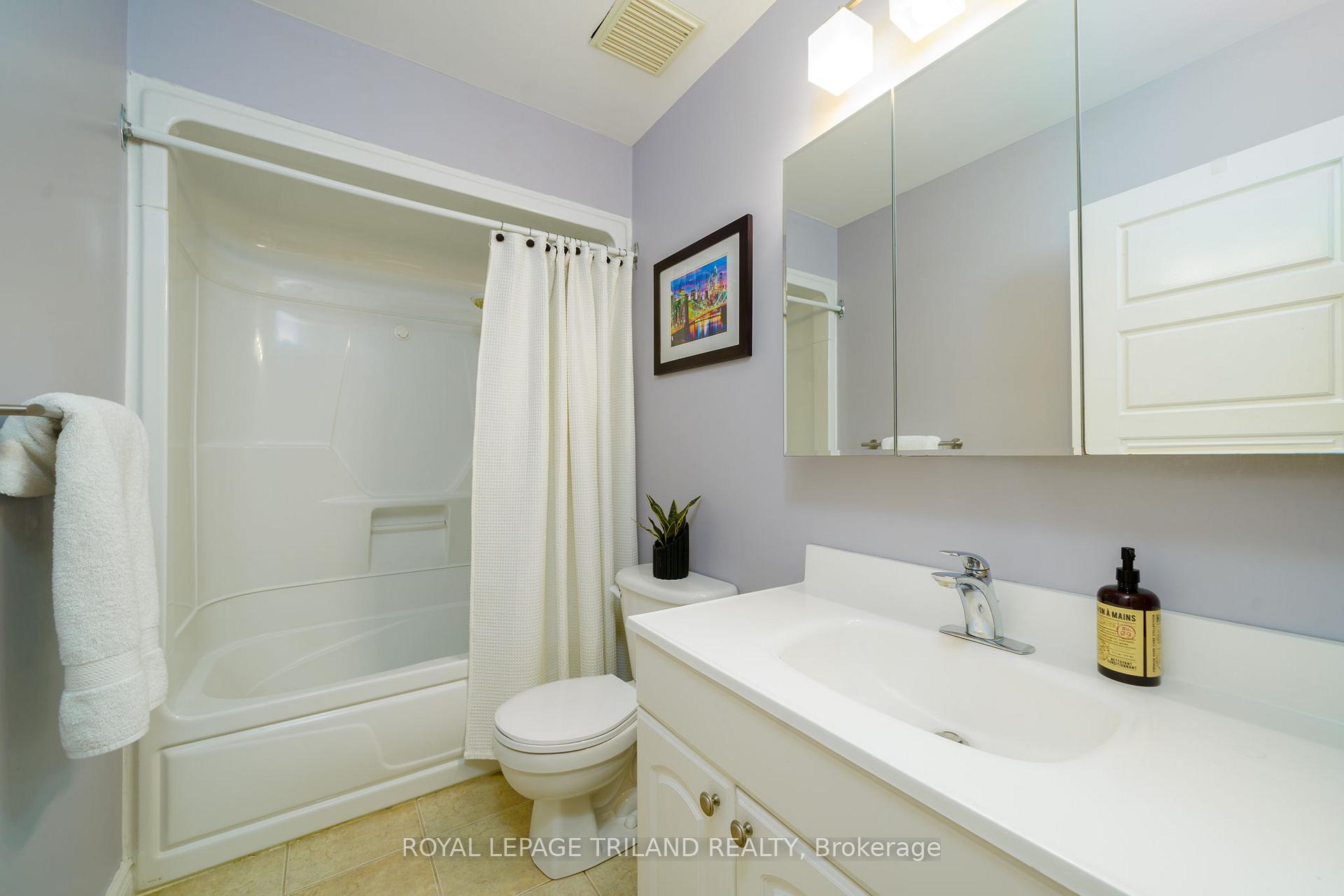 Photo 18 of 6750 Egremont Drive, Middlesex Centre, Melrose — HOMEH