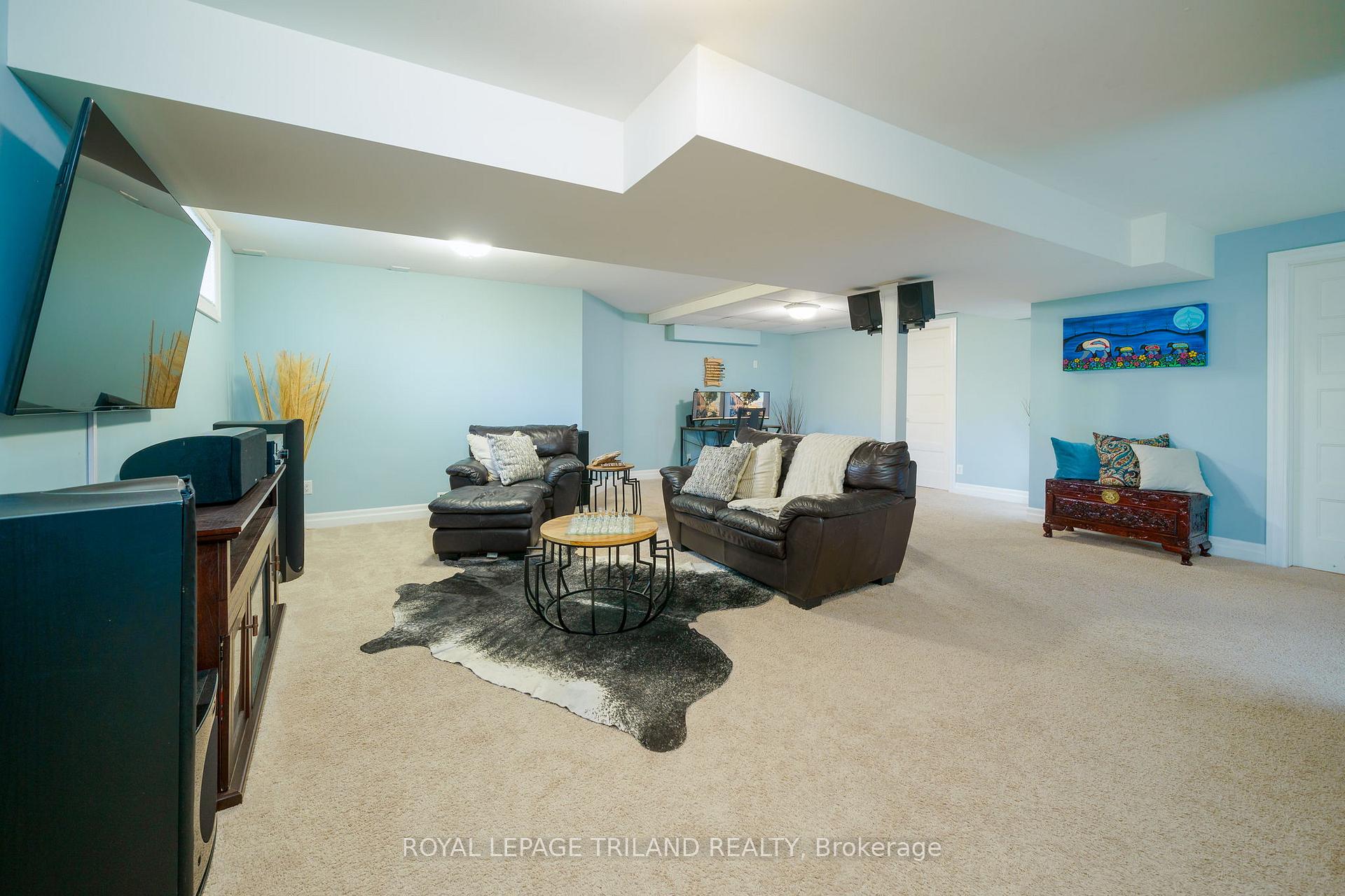 Photo 19 of 6750 Egremont Drive, Middlesex Centre, Melrose — HOMEH