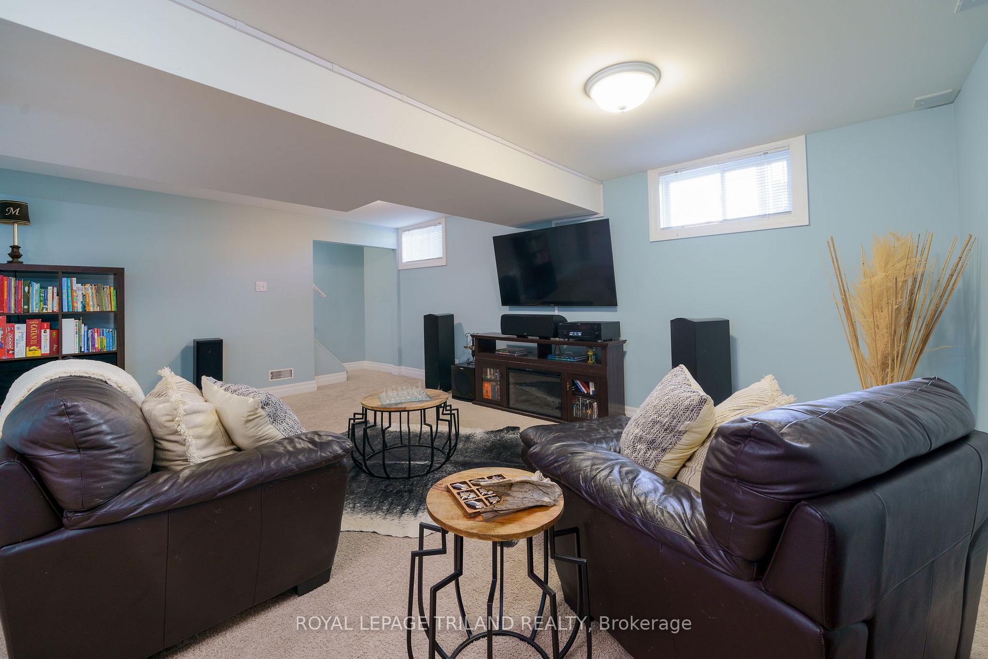 Photo 20 of 6750 Egremont Drive, Middlesex Centre, Melrose — HOMEH