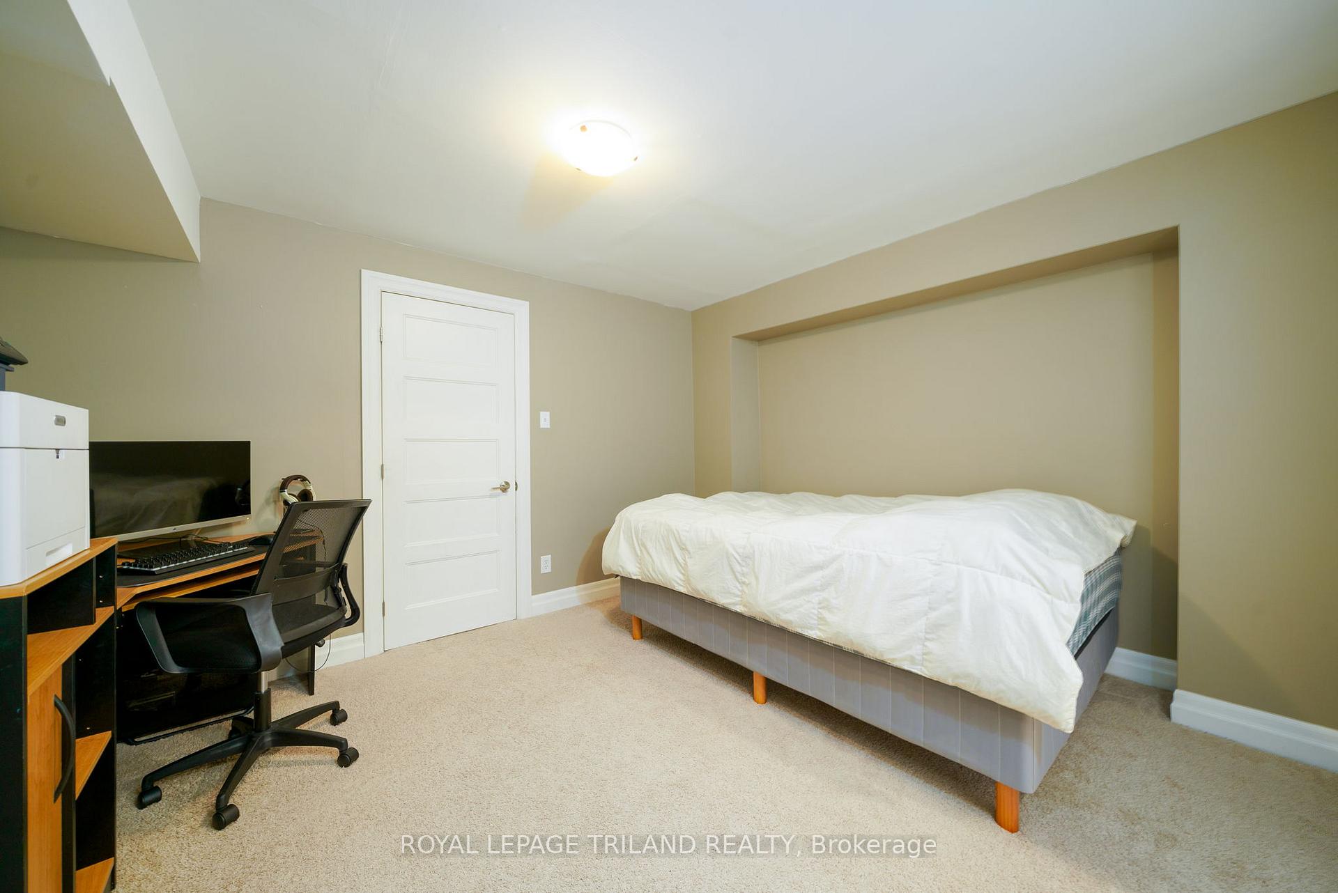 Photo 23 of 6750 Egremont Drive, Middlesex Centre, Melrose — HOMEH