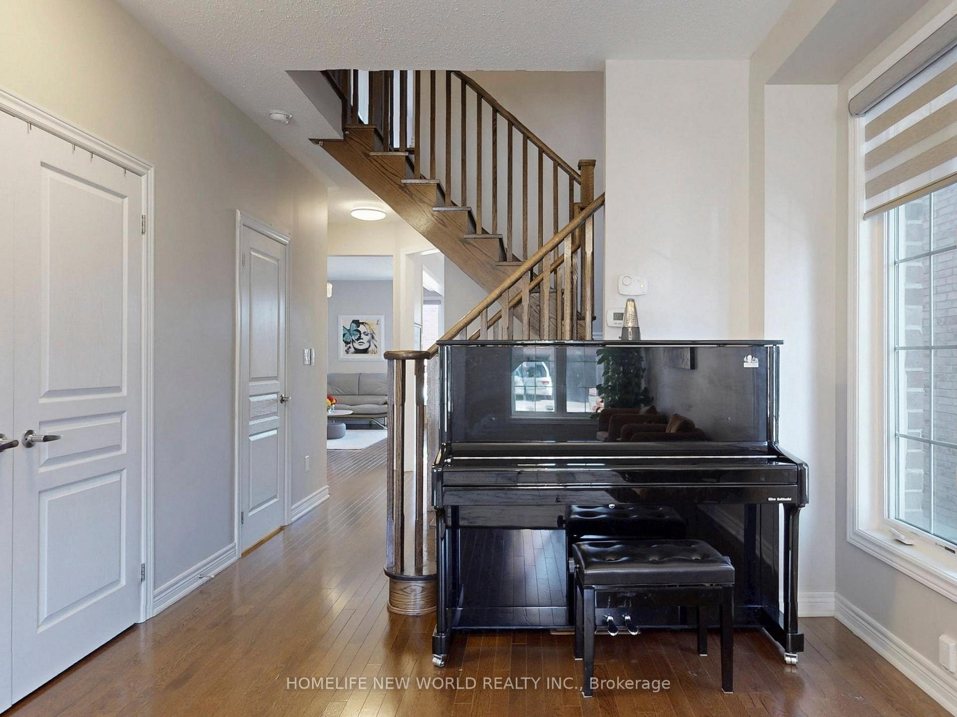 Photo 14 of 35 Harbord Street, Markham, Berczy — HOMEH