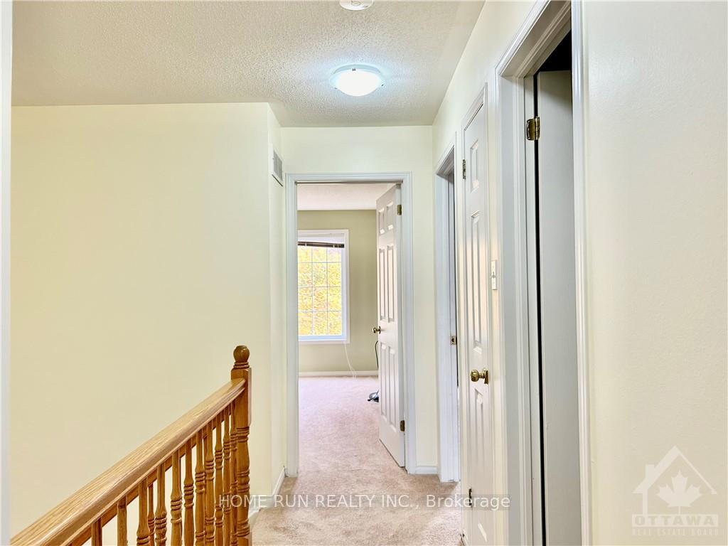 Photo 6 of 66 Landover Crescent, Ottawa, Kanata - Emerald Meadows/Trailwest — HOMEH
