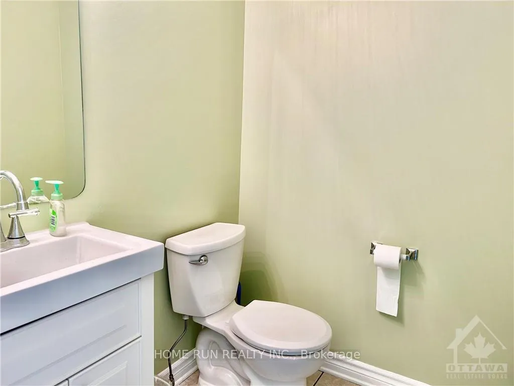 Photo 13 of 66 Landover Crescent, Ottawa, Kanata - Emerald Meadows/Trailwest — HOMEH