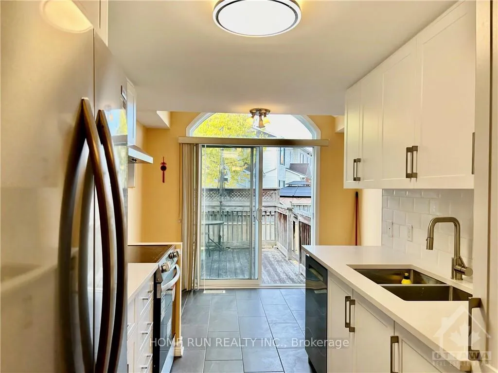Photo 16 of 66 Landover Crescent, Ottawa, Kanata - Emerald Meadows/Trailwest — HOMEH